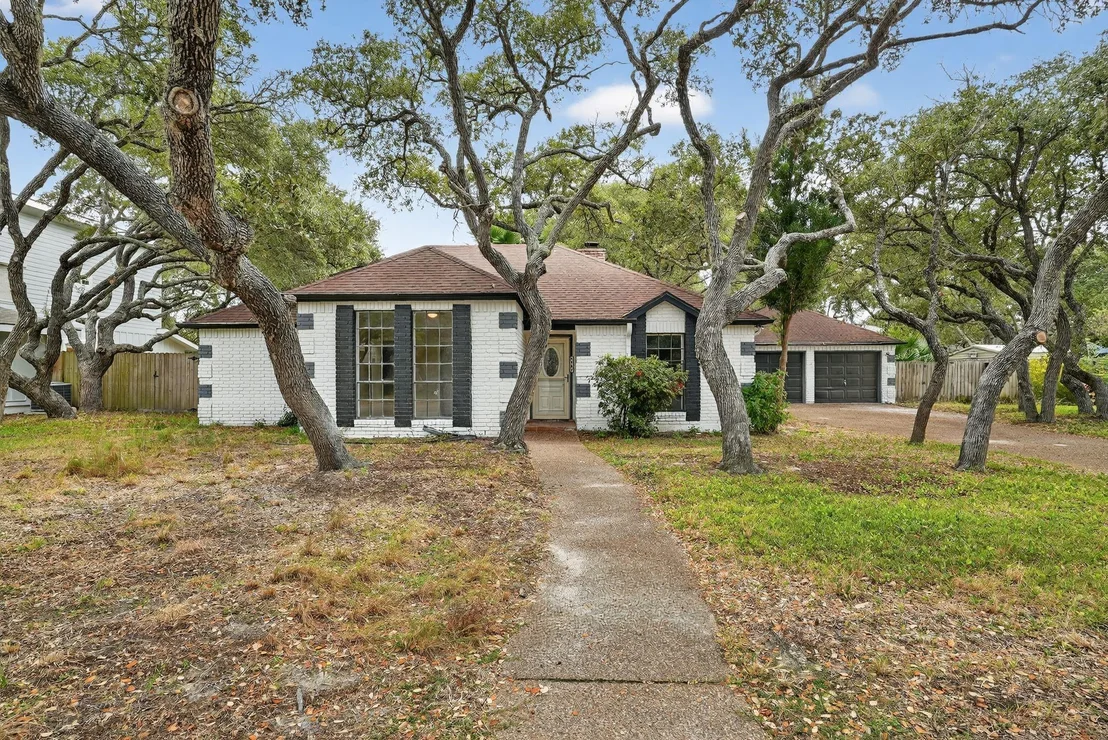 Photo of 107 Cherry Hills