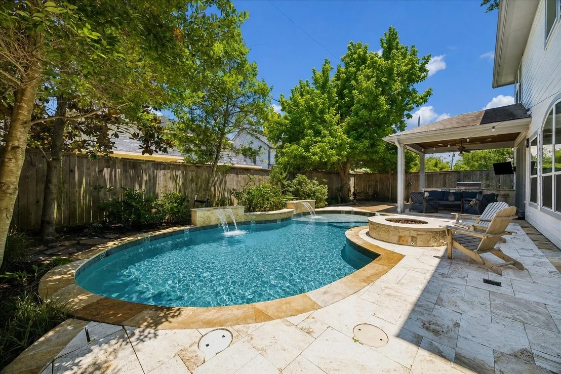Photo of 1360 Chippendale Road