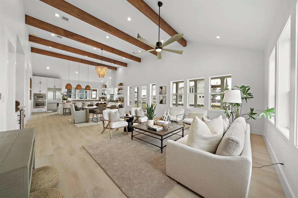 Photo of 1607 Bay Pointe Drive