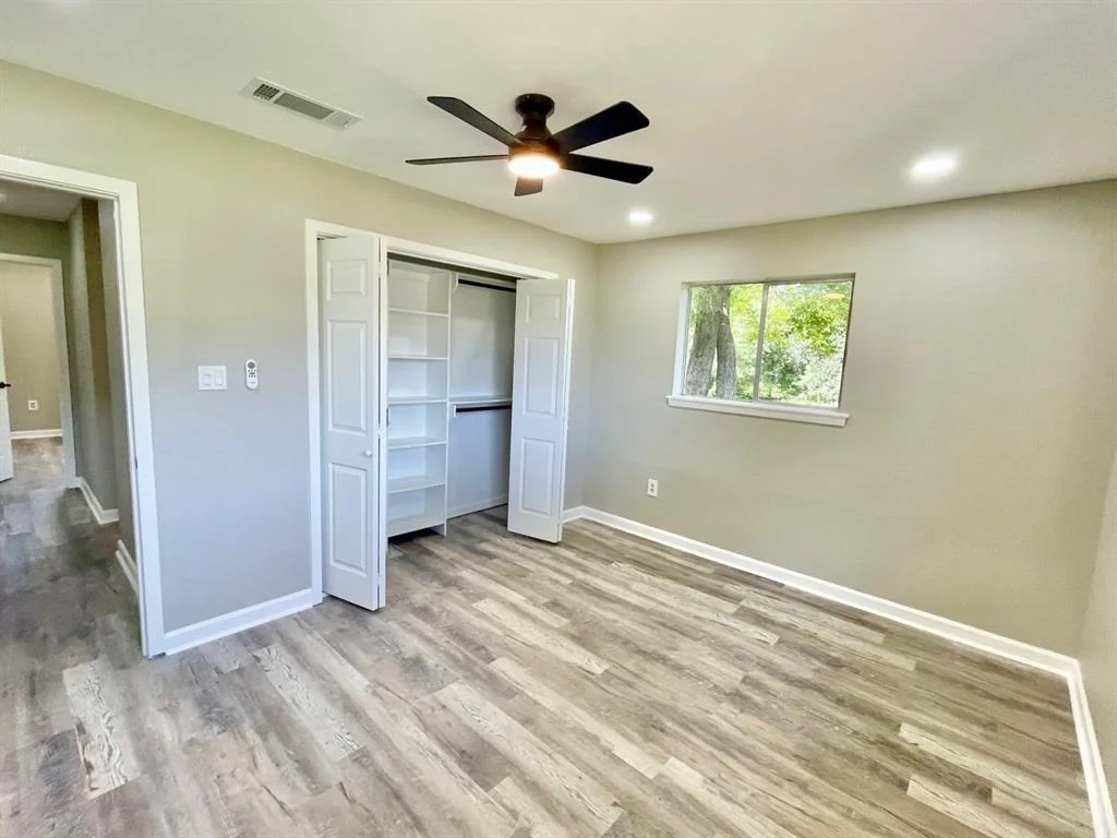 Photo of 187 Golfview Drive N