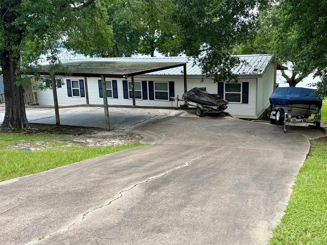 Photo of 860 Plum Tree