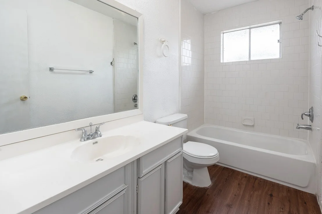 Photo of 4423 Mossygate Drive