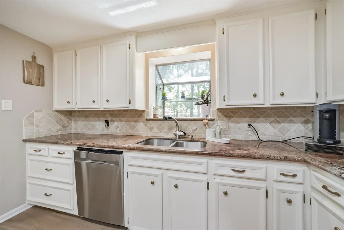 Photo of 7618 Hurst Forest Drive