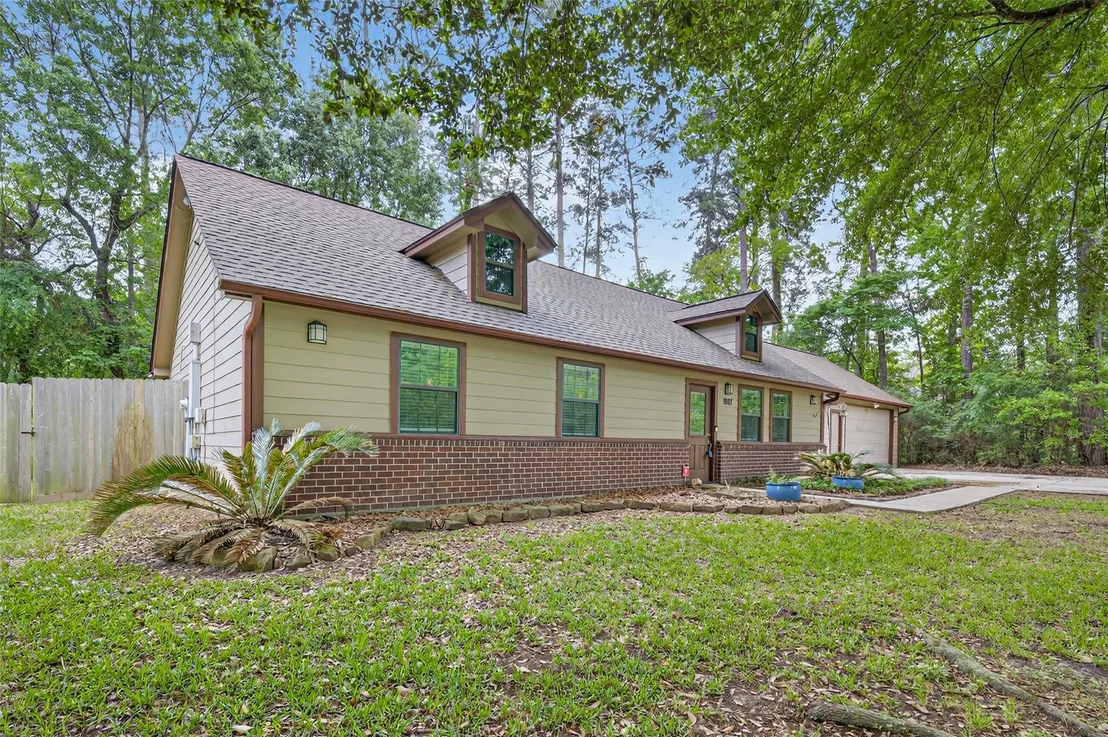 Photo of 1007 W Cedar River Road