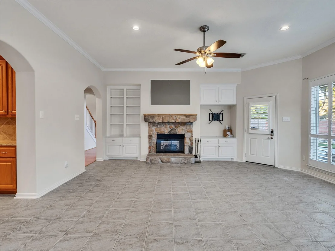 Photo of 2407 Beacon Pointe
