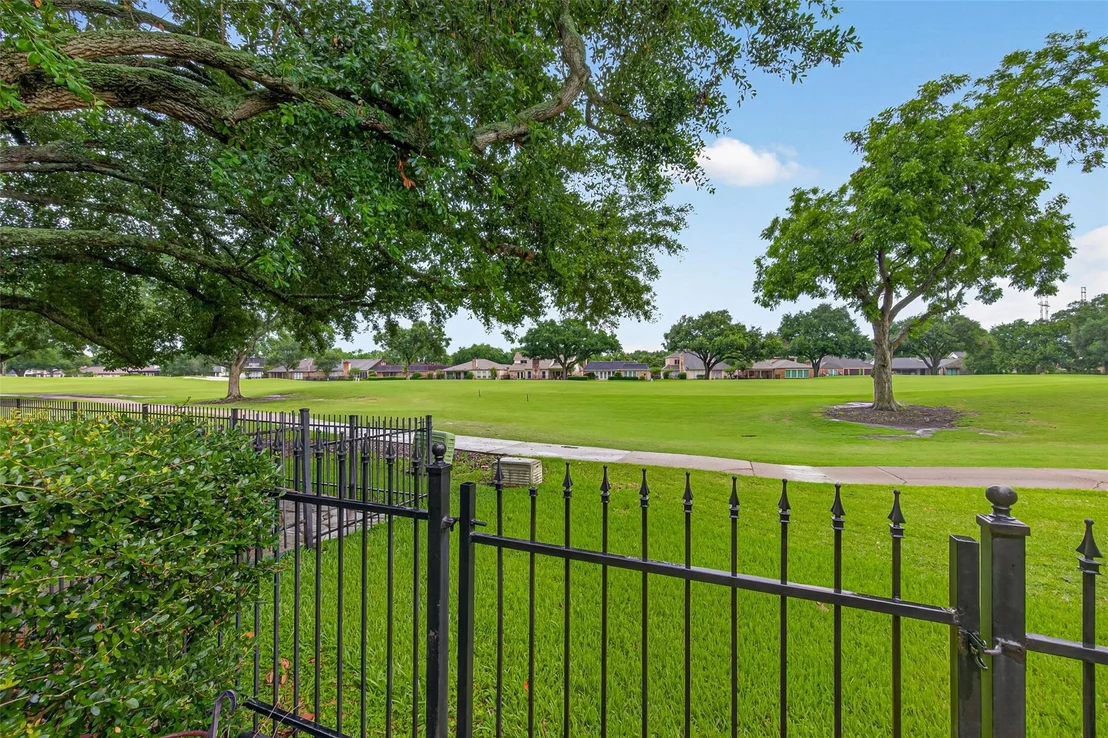 Photo of 618 Longview Drive