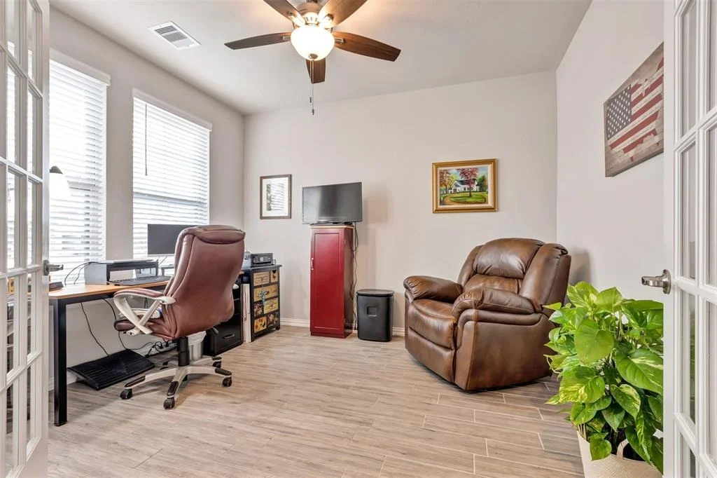 Photo of 31414 Conover Drive