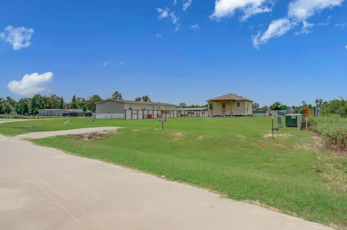 Photo of 1243 Road 5263