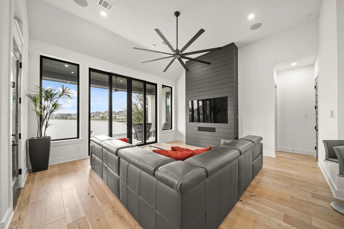Photo of 2932 Harbor Spring Way