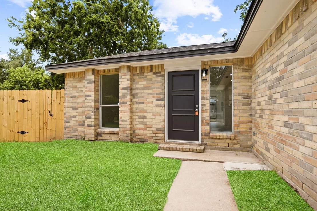 Photo of 7310 Londres Drive
