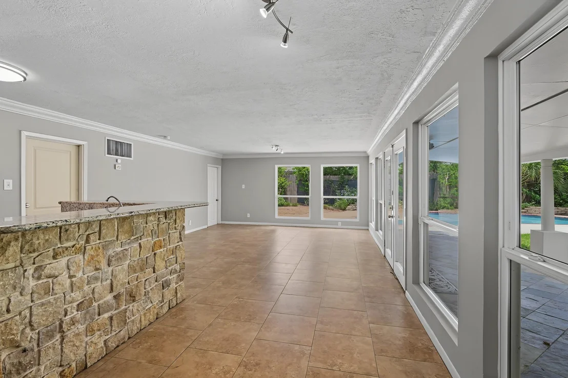 Photo of 5616 Pine Street