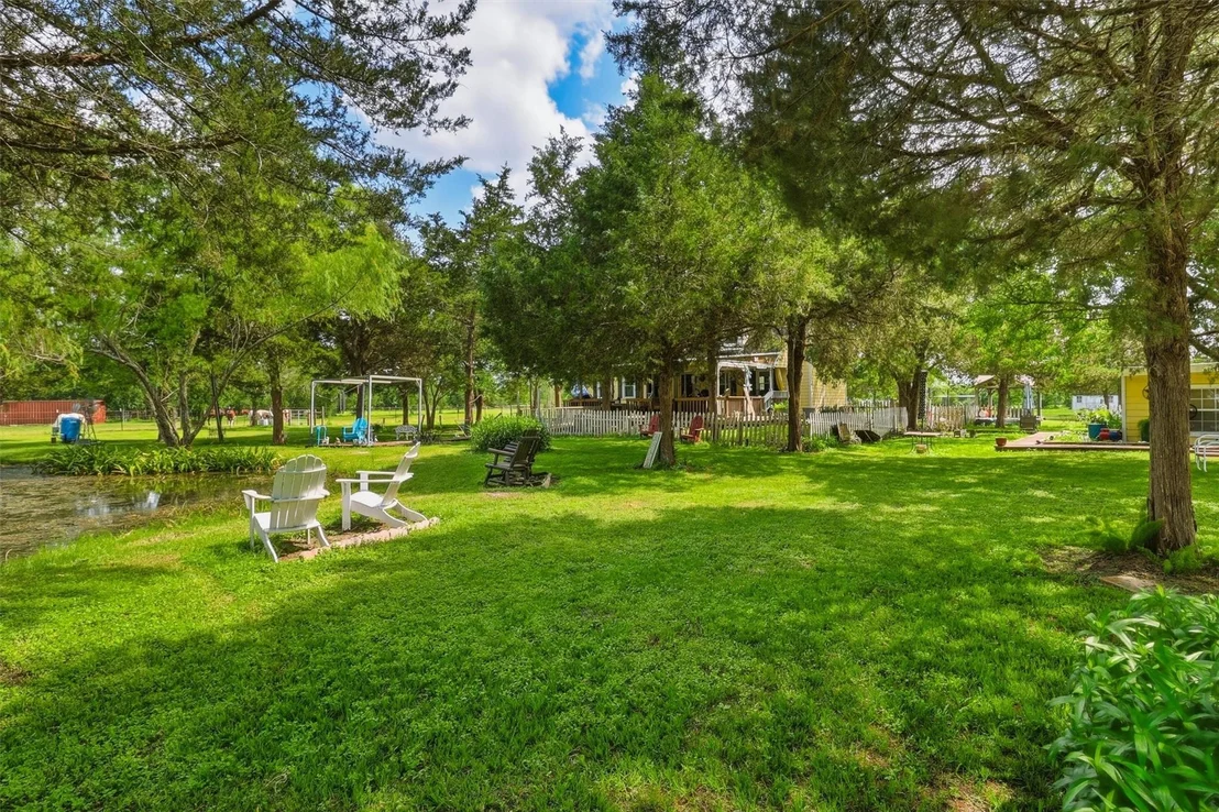 Photo of 2325 Skrivanek Road