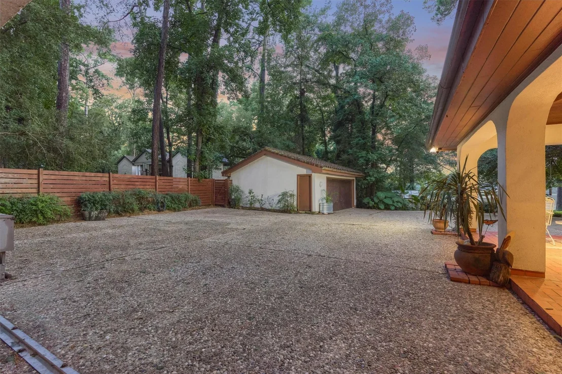 Photo of 1113 River Road