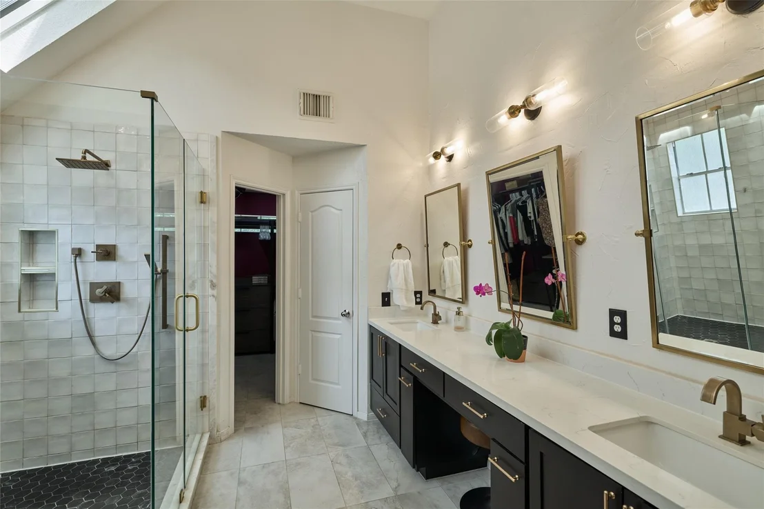 Photo of 37 Pinepath Place