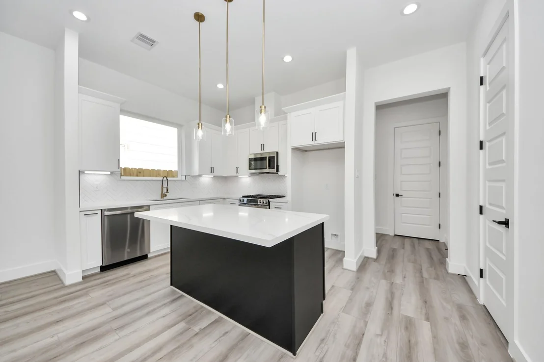 Photo of 7012 & 7014 Saint Augustine Street