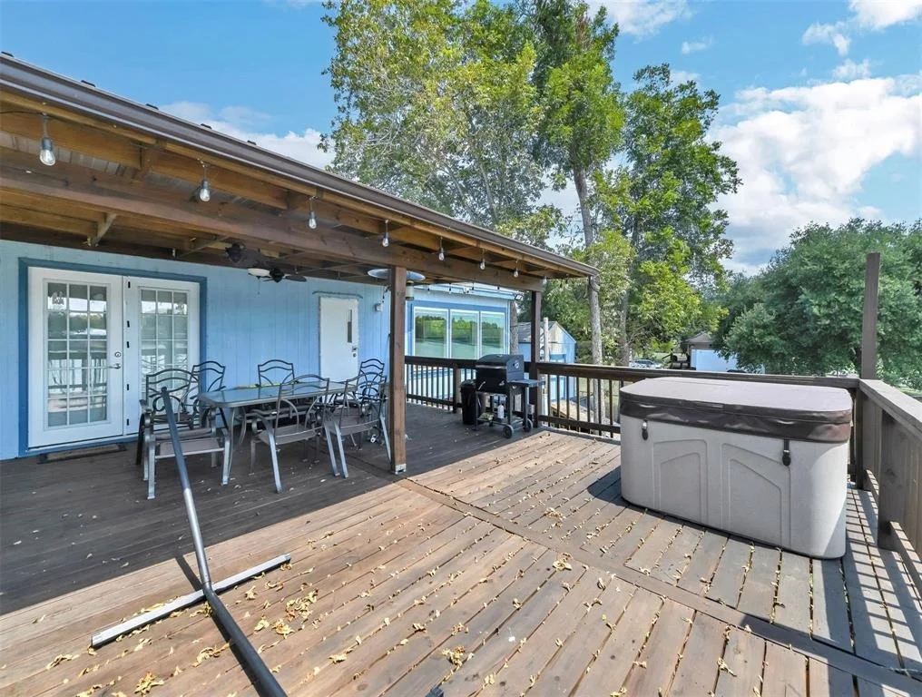 Photo of 336 River Oaks Drive