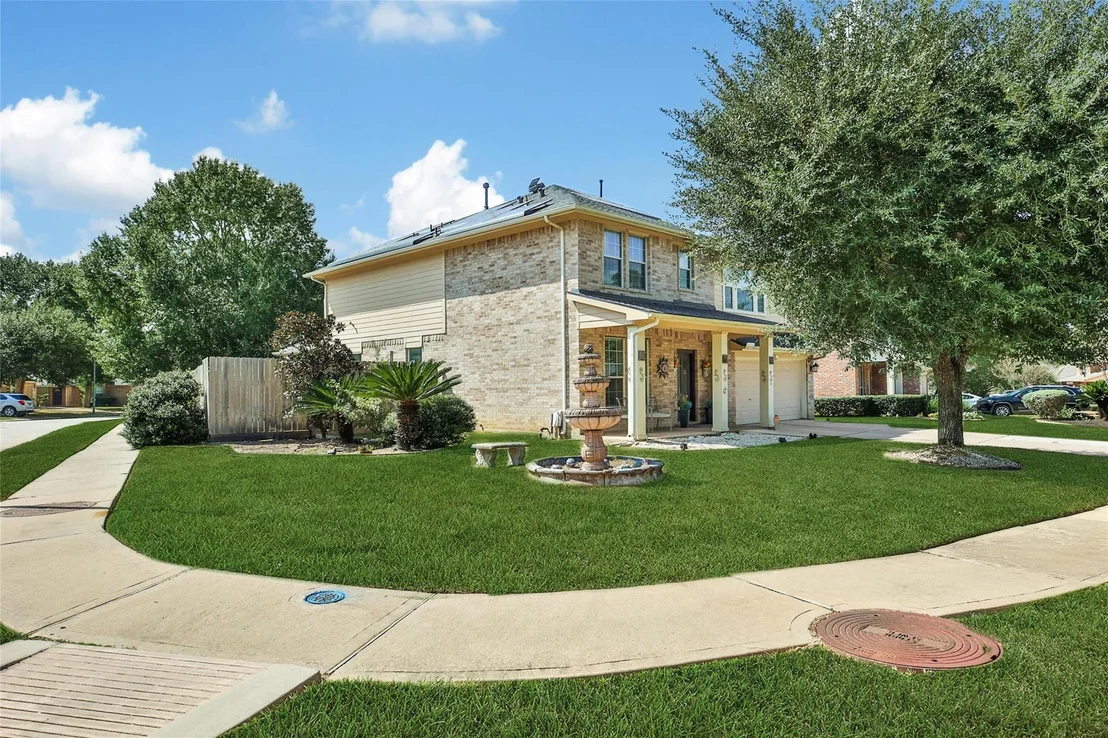 Photo of 18827 Squirrel Oaks Drive