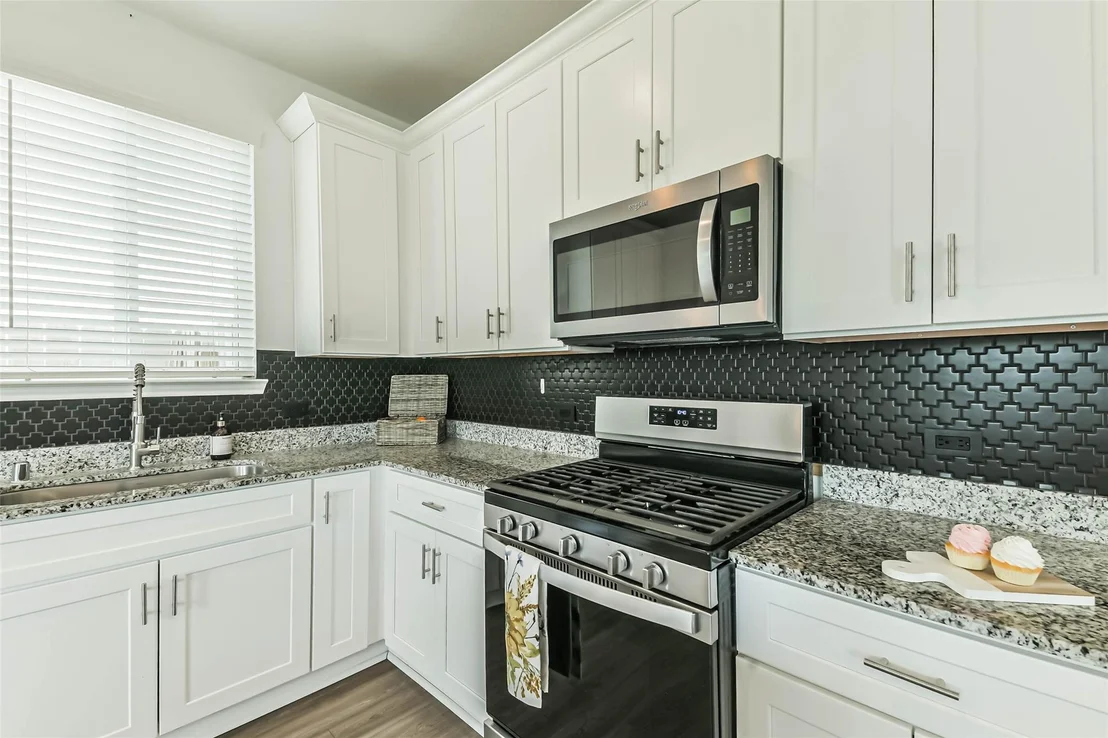 Photo of 25631 Balsamroot Drive