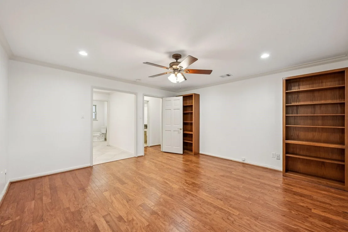 Photo of 11003 Overbrook Lane