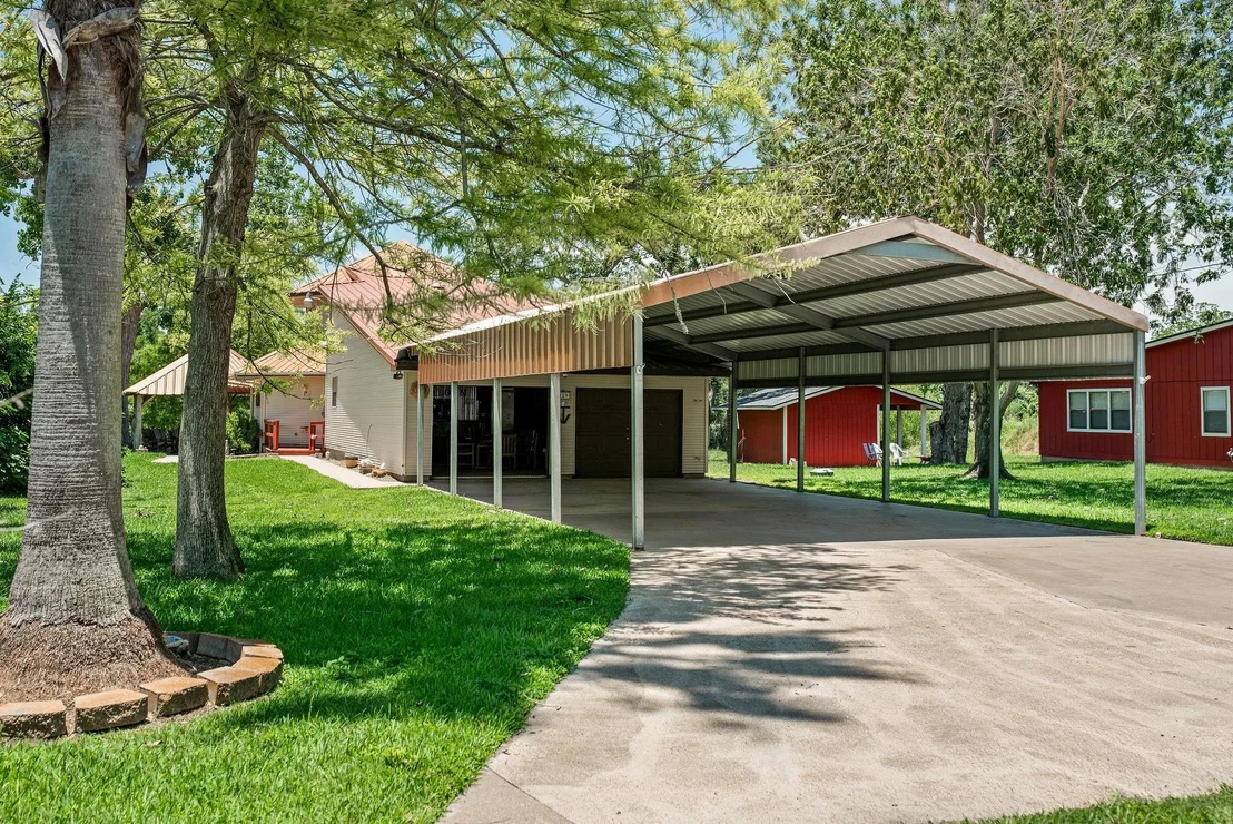 Photo of 129 Selkirk Drive