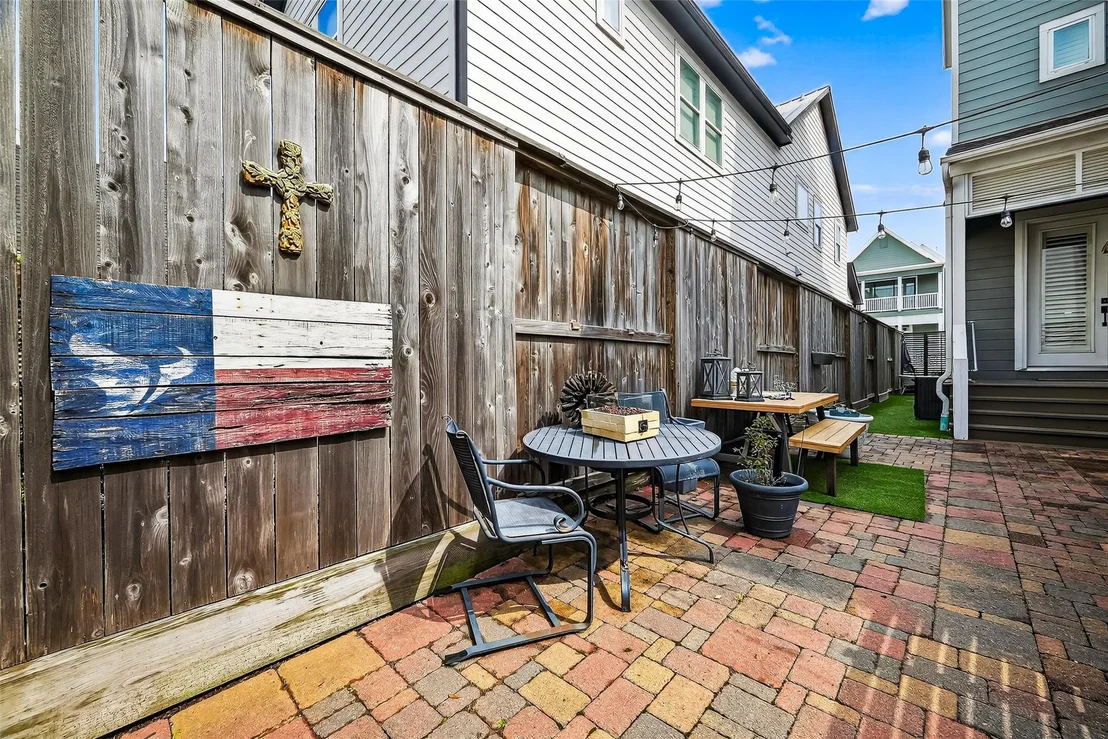 Photo of 8729 Oak Kolbe Lane
