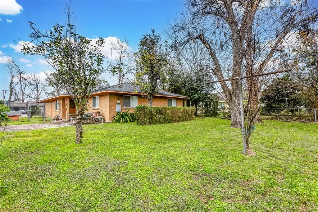 Photo of 418 Cliffside Drive