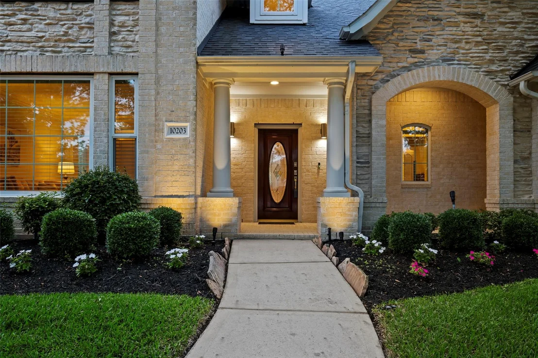 Photo of 10203 Noble Pointe Court