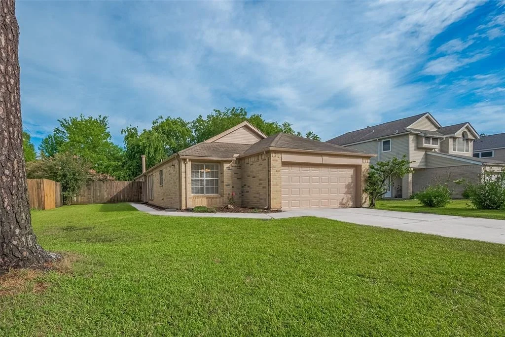 Photo of 6711 Autumn Flowers Drive