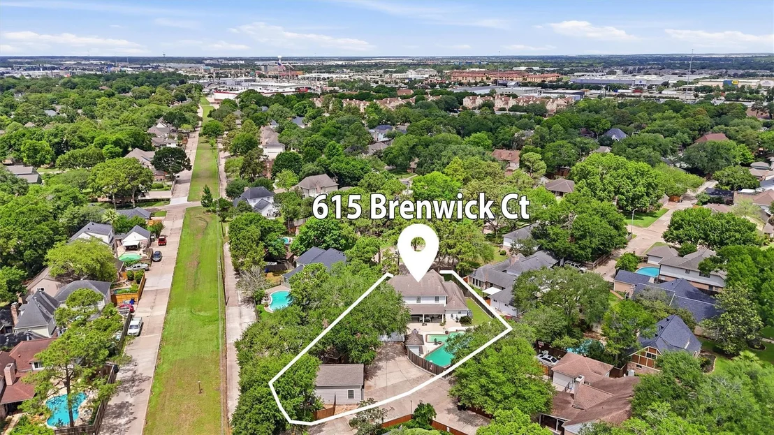 Photo of 615 Brenwick Court