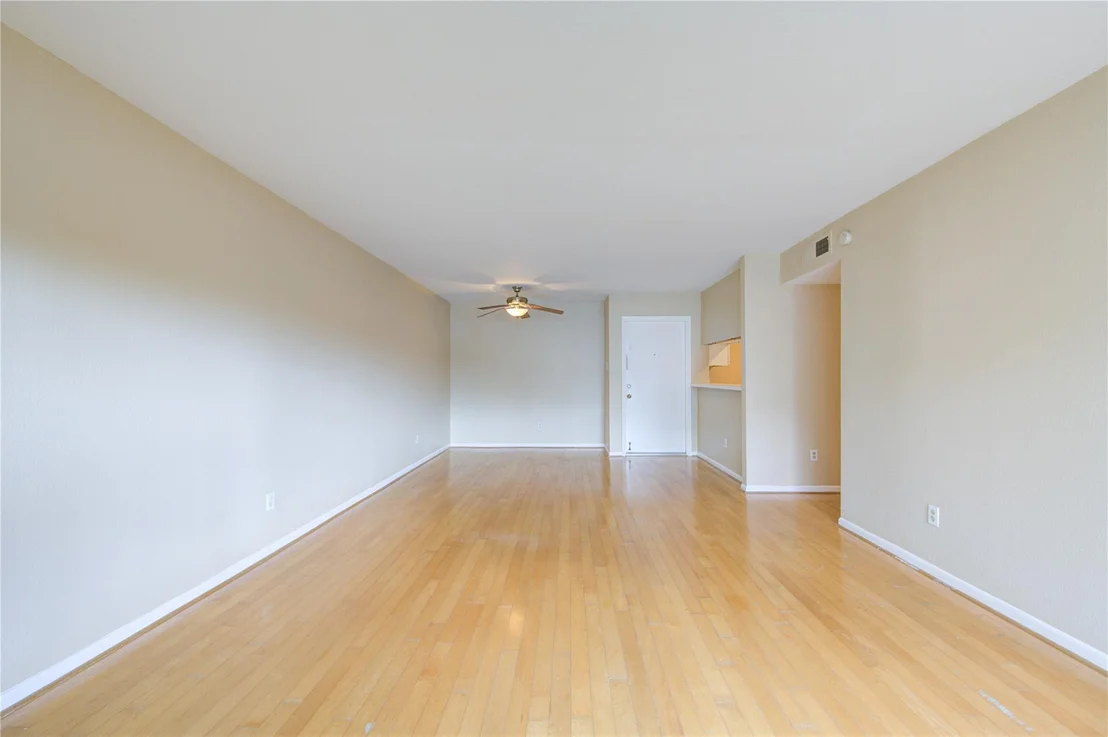 Photo of Unit 21 at 3055 Walnut Bend Lane