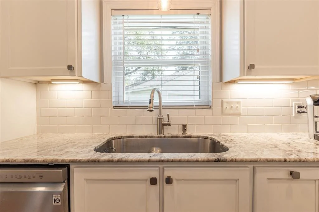 Photo of 1050 Royal Oak Drive