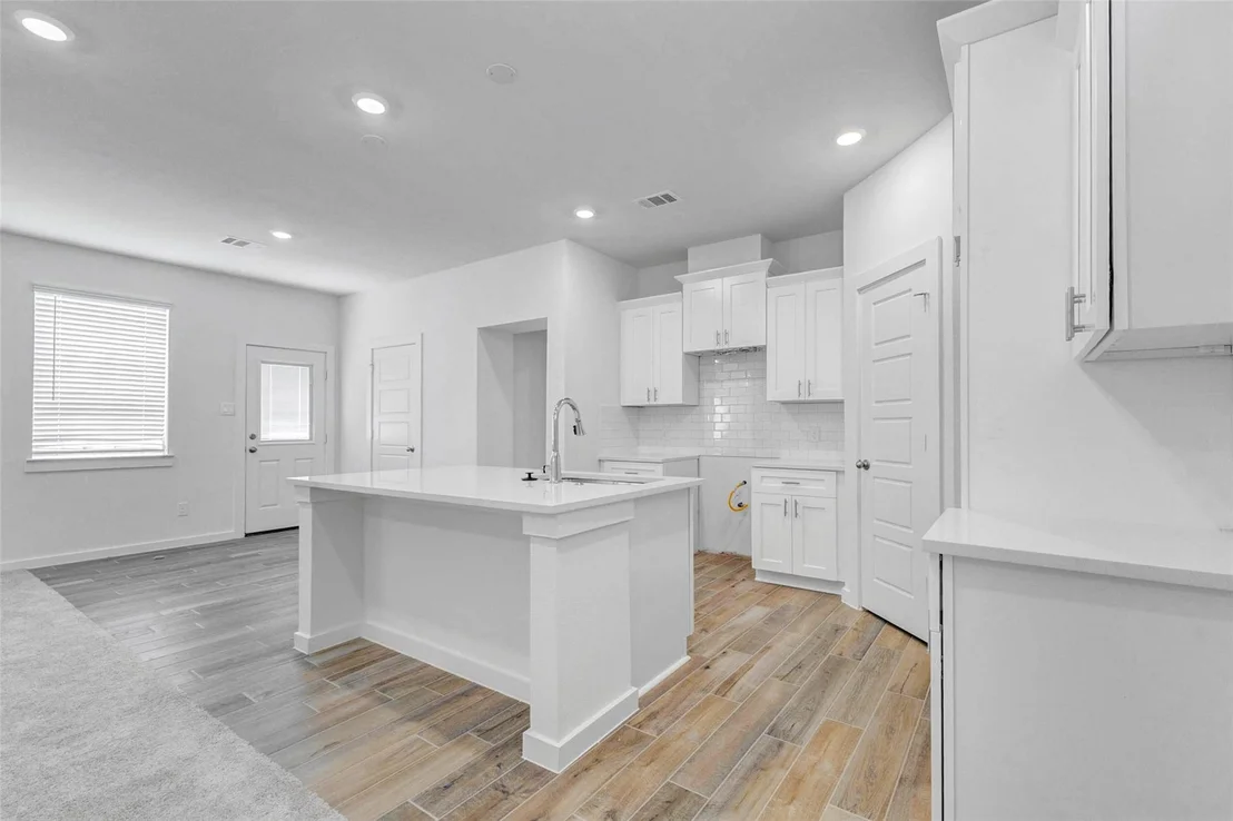 Photo of 6471 Escondido Drive