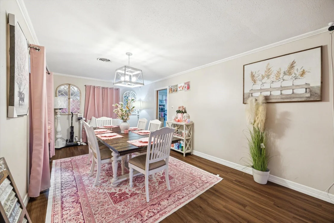Photo of 606 Brook Lane