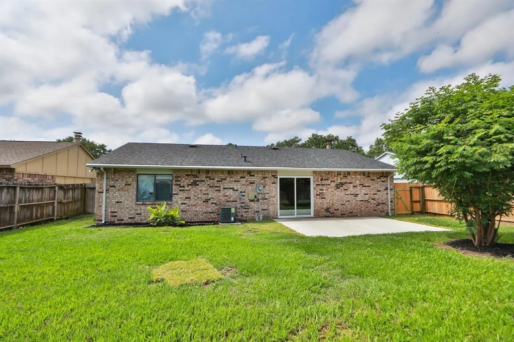 Photo of 17602 Wolf Hollow Drive