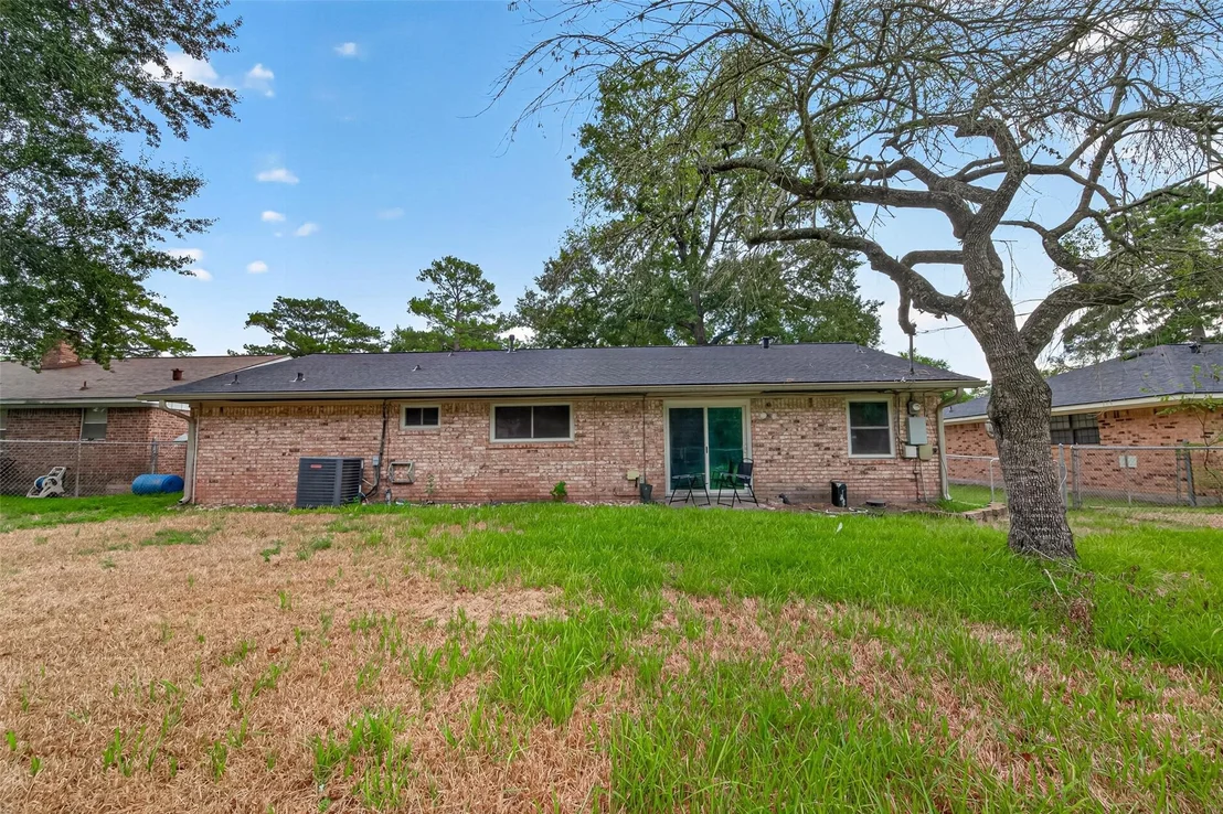 Photo of 215 Crest Hill Drive