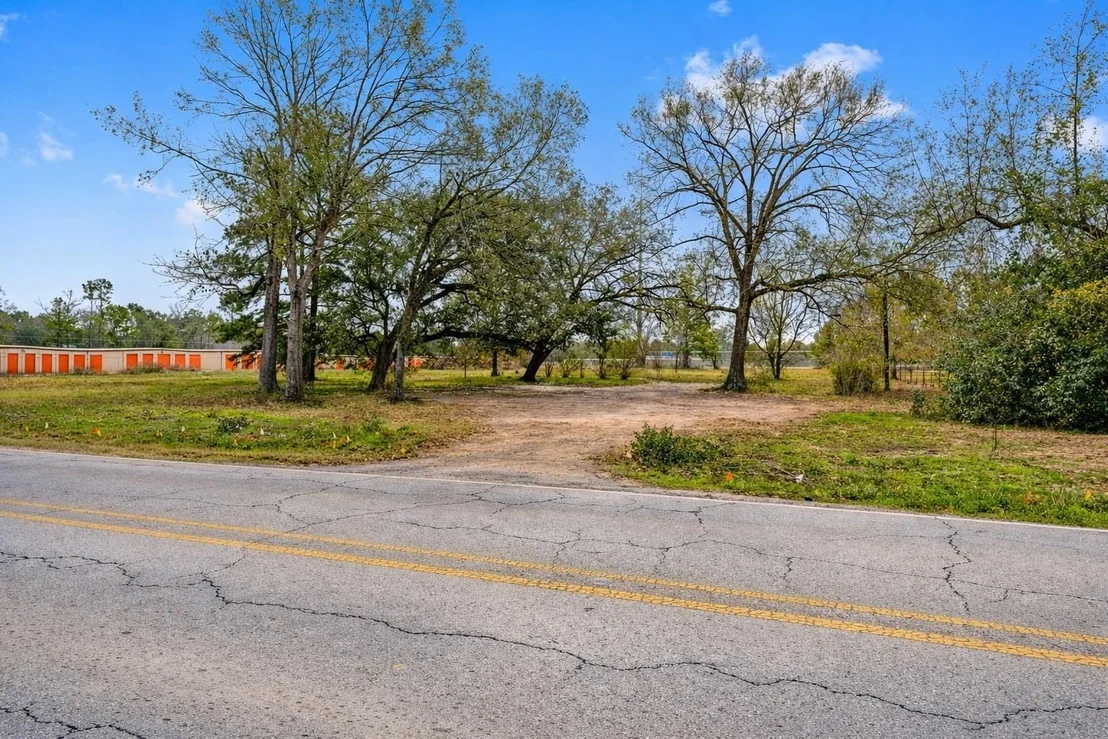 Photo of 22752 Ford Road