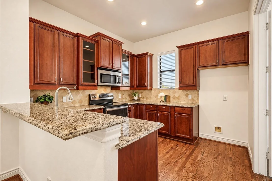 Photo of 1102 Sherwood Run