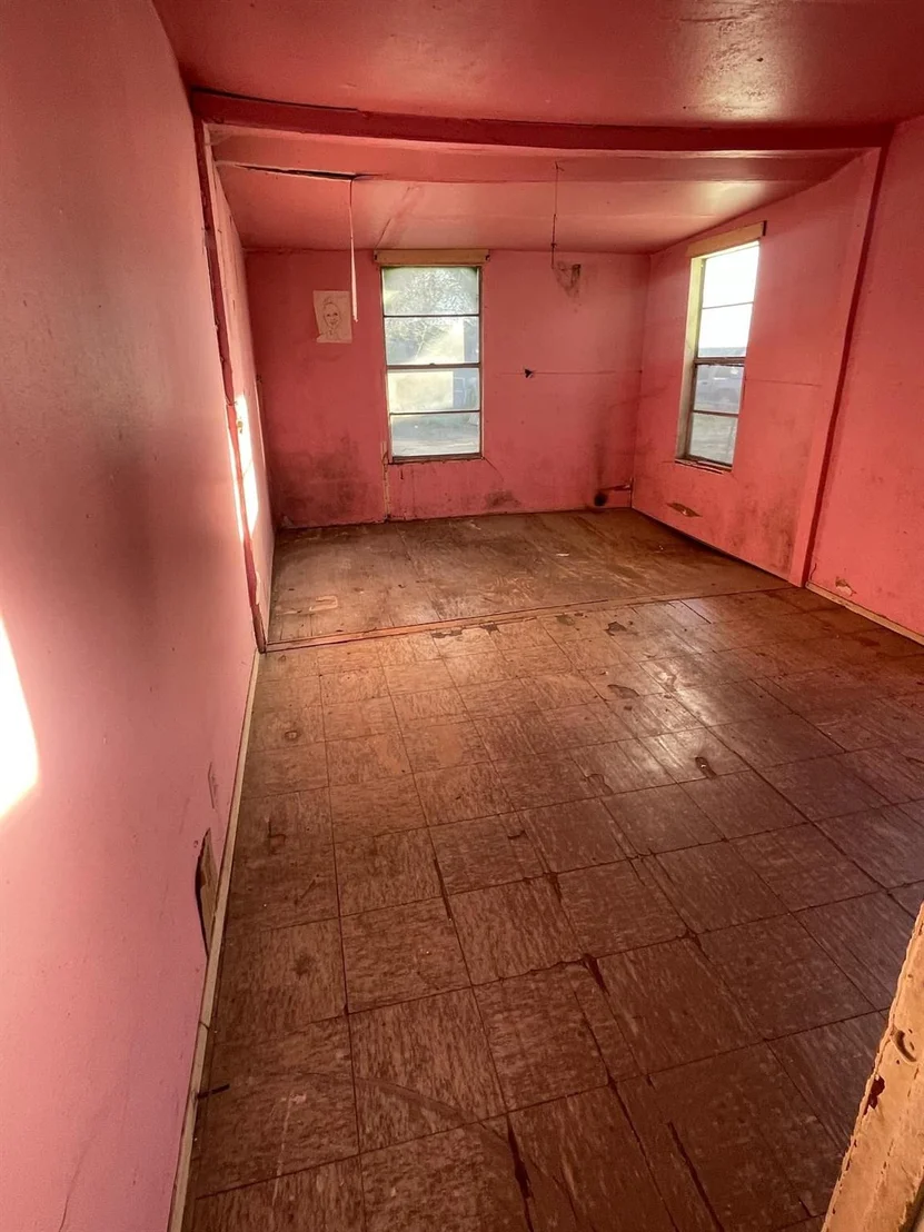 Photo of 614 Sunglo Drive