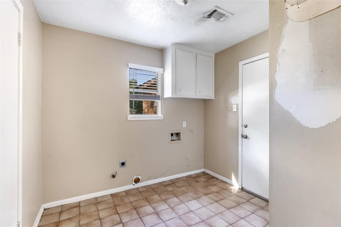 Photo of 5603 Mossy Timbers Drive