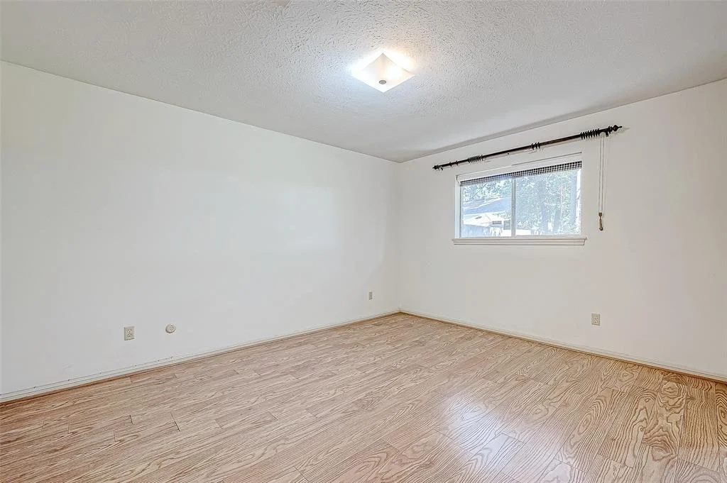 Photo of 5927 Pinewilde Drive