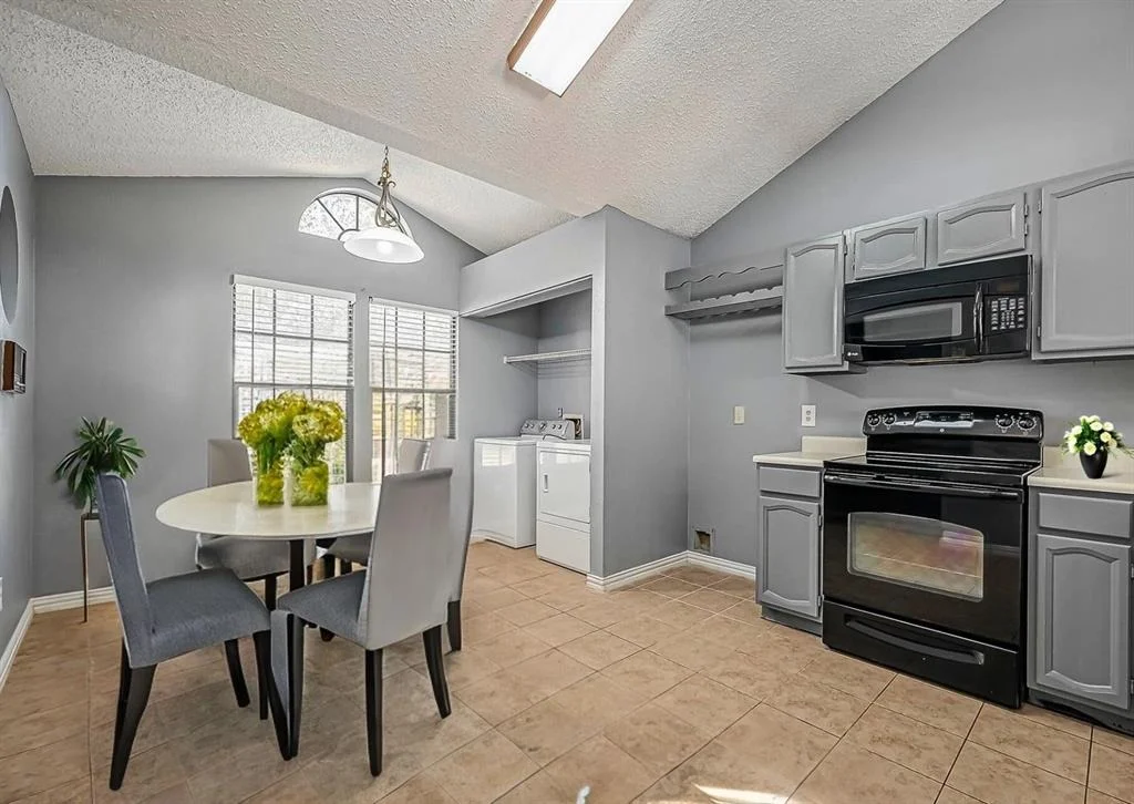 Photo of 7770 Pine Center Drive