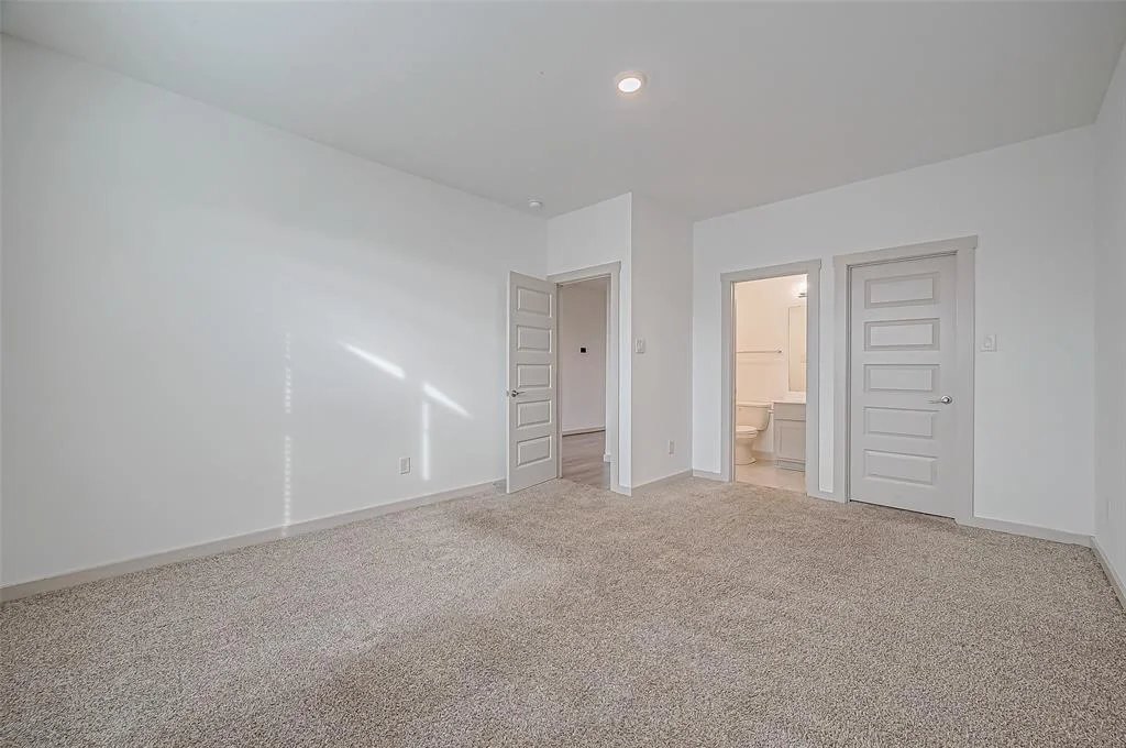 Photo of 28322 Hannahs Harbor Lane