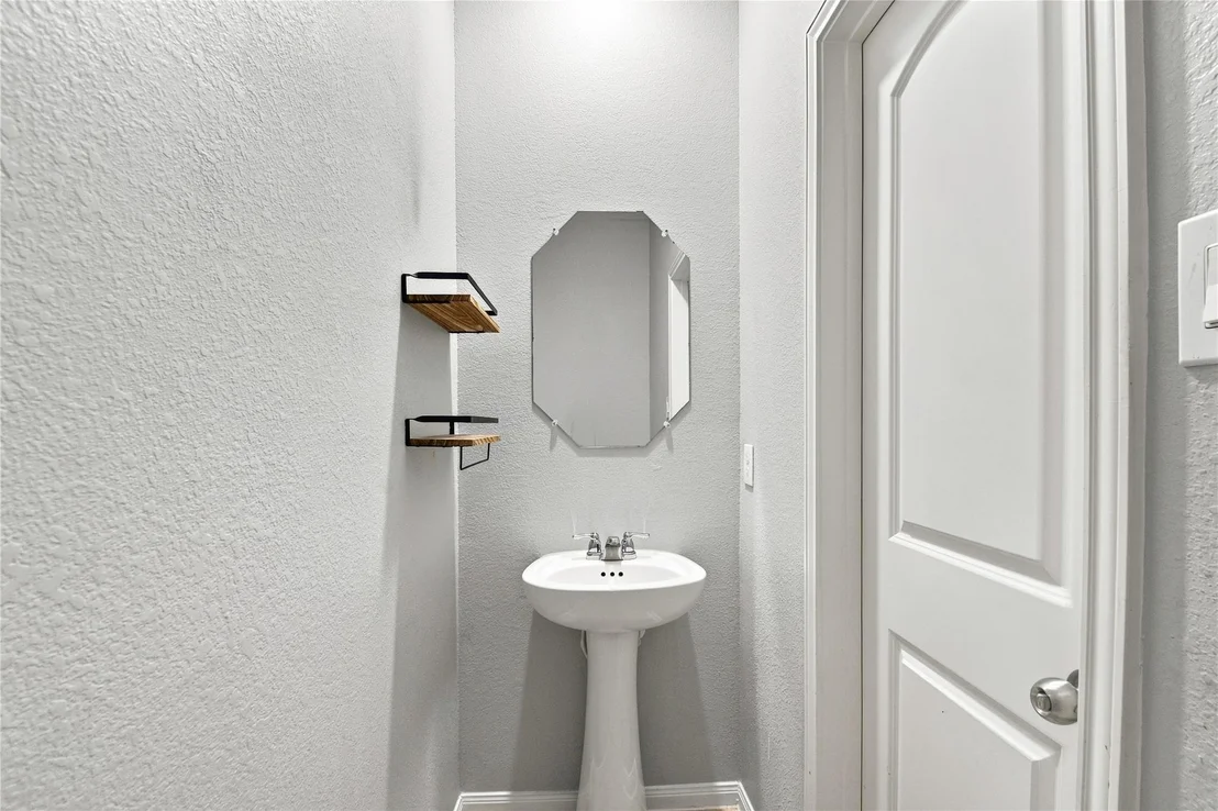 Photo of 450 Terra Vista Circle