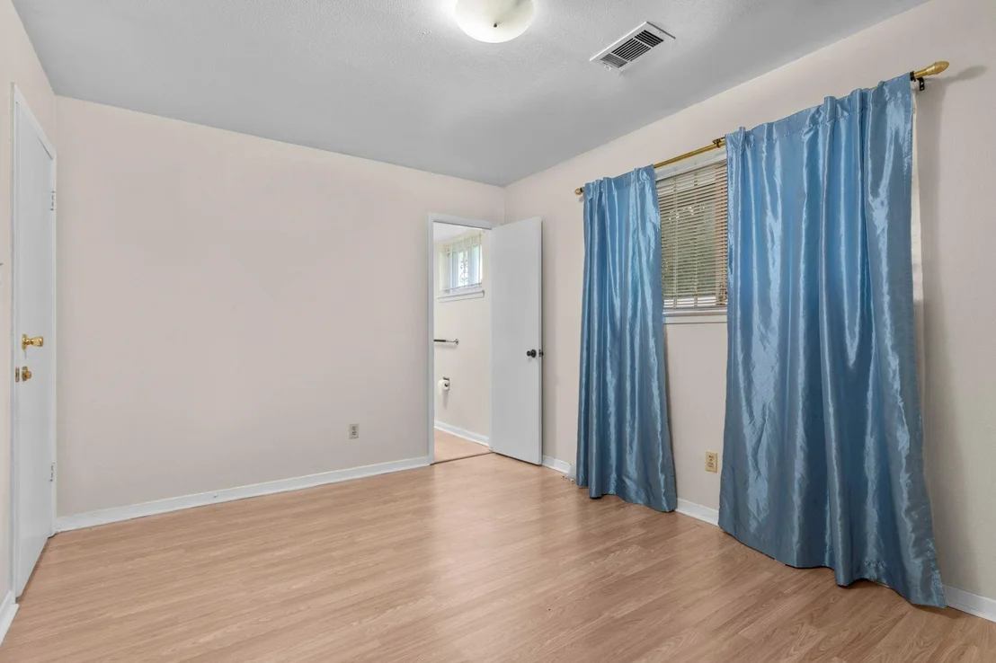 Photo of 9018 Rutherford Lane