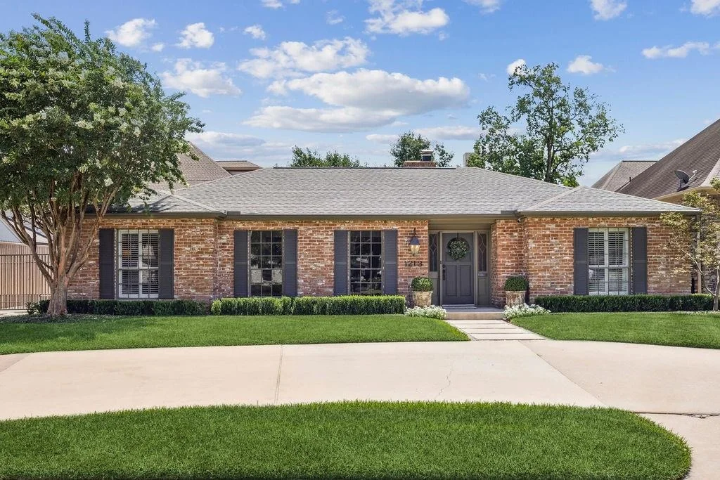 Photo of 1213 Briarmead Drive