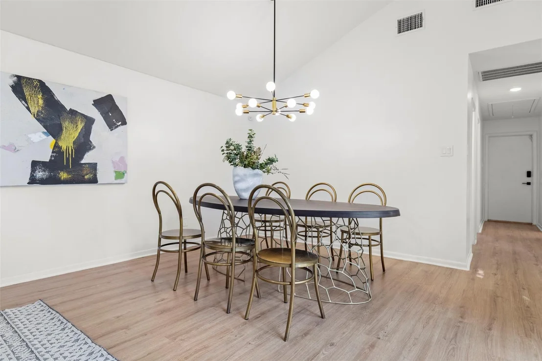 Photo of 2019 Wilcrest Drive