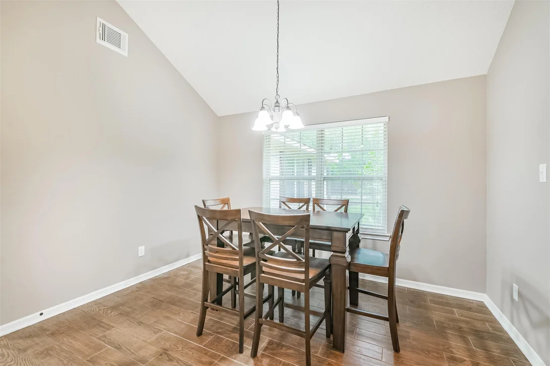 Photo of 10 Twinstone Court