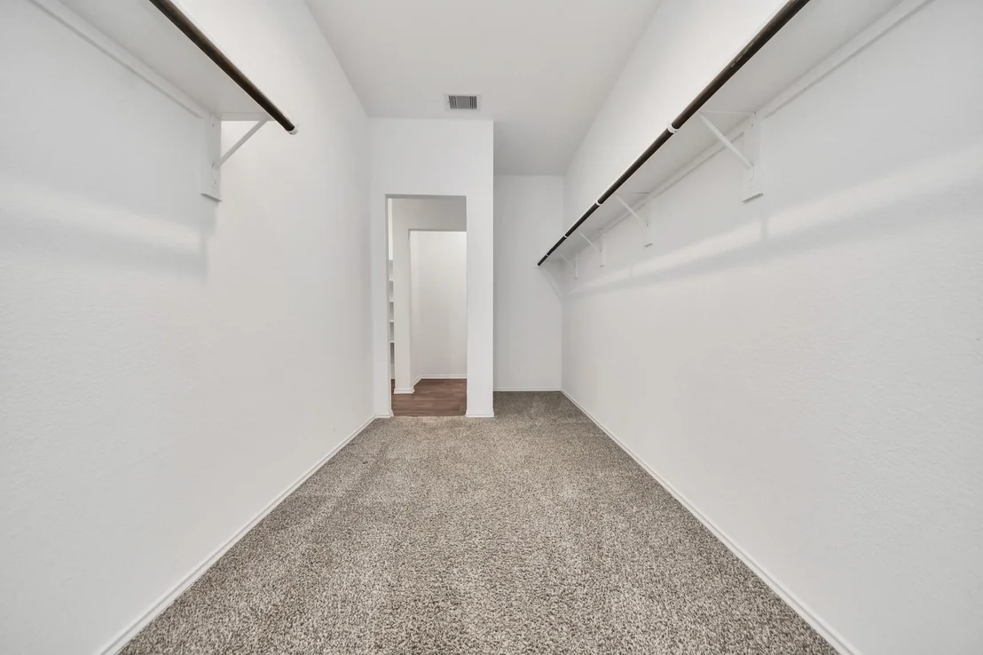 Photo of 5122 Hedgerose Lane
