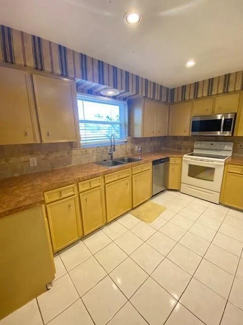 Photo of 22218 Russell Drive