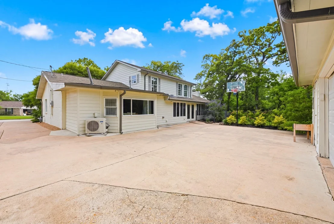 Photo of 3613 Sunnybrook Lane